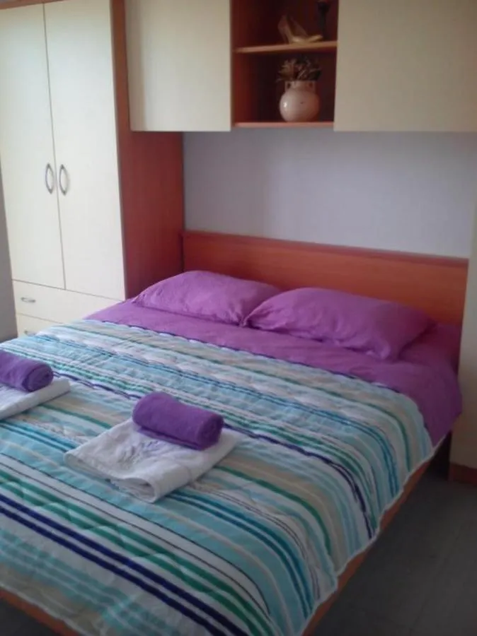 Apartment Supetarska Draga - Donja 15983A